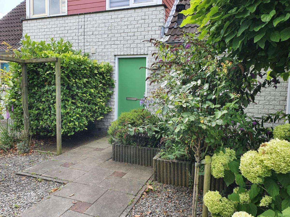 Vakantiehuis Op Villapark Oesterbaai Aan Zee , Met Speeltuin Grenzend Aan De Tuin Wemeldinge Eksteriør bilde